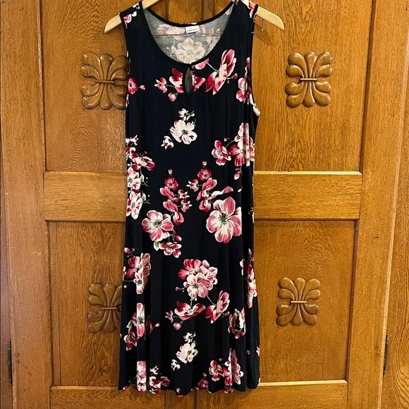 Lascana Sleeveless Keyhole Dress in Floral Navy/Pink Knee-Length (size 10) - Picture 1 of 5